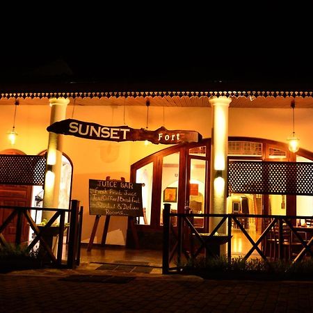 Sunset Galle Fort Exterior foto
